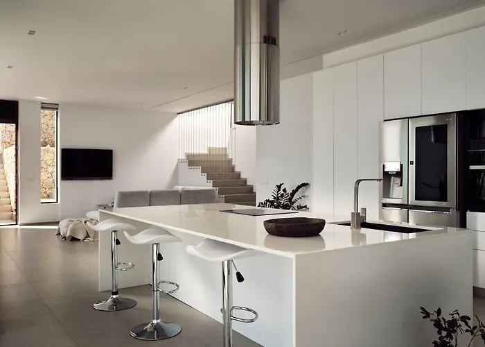 The Sall - Private Pool And Breathtaking Views, By Zantewize