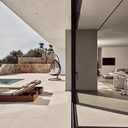 The Sall - Private Pool And Breathtaking Views, By Zantewize Willa