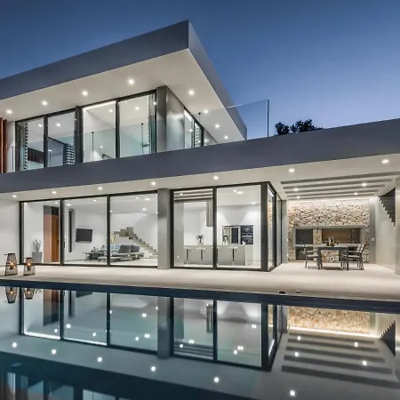 The Sall - Private Pool And Breathtaking Views, By Zantewize *